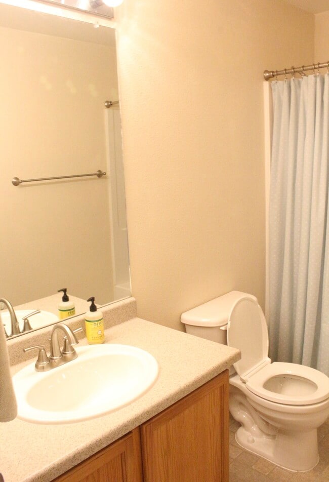 Building Photo - 3425 East 123rd Drive