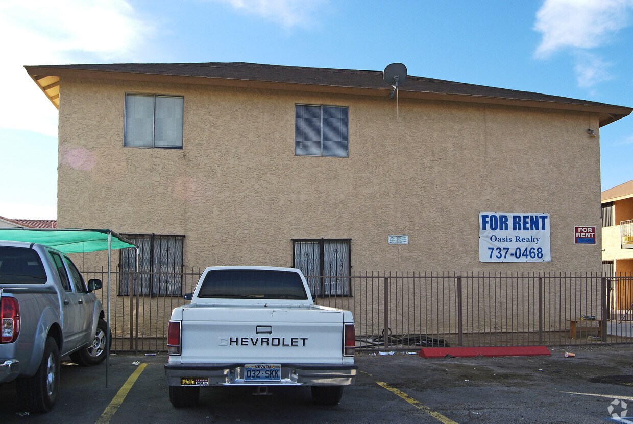 Building Photo - 5755 E Lake Mead Blvd