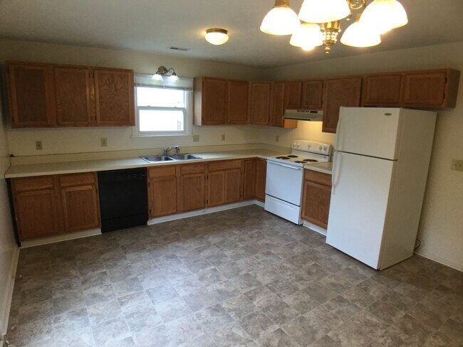 Foto del edificio - Christiansburg, 3 BR / 2 BA, Available 8/1