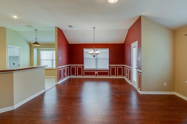 Building Photo - 11921 Gold Creek Dr E