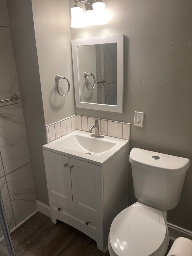 Bathroom - 1700 W University St