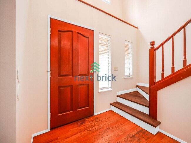 Building Photo - Charming Family Home in a Tranquil Cul-de-Sac