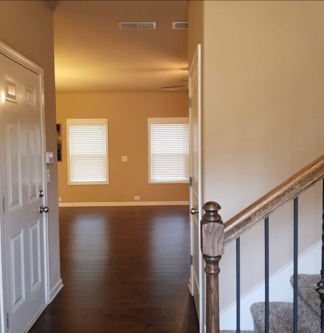 Vista de la puerta principal - 3911 Kingfisher Dr