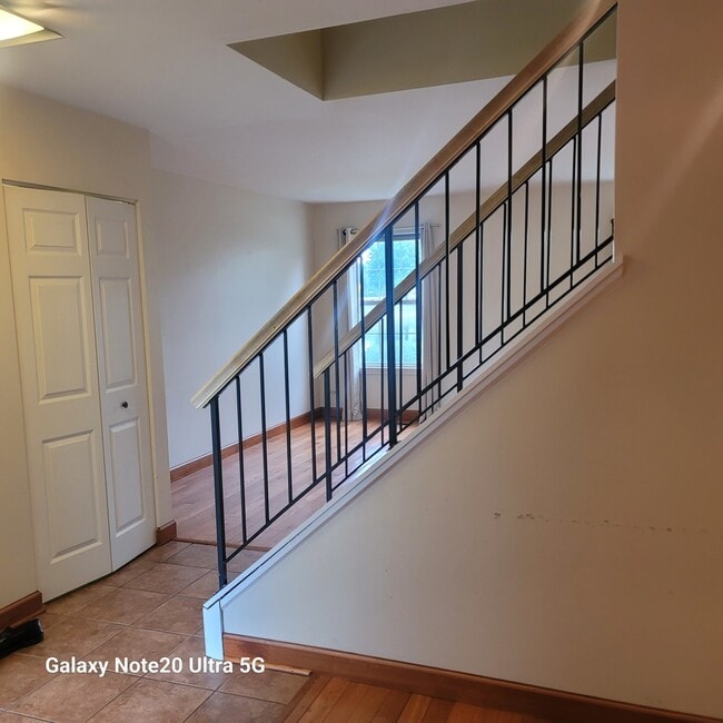Building Photo - 1431 Orleans Dr