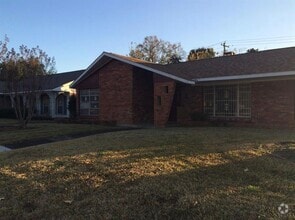 Building Photo - 3715 Latma Dr