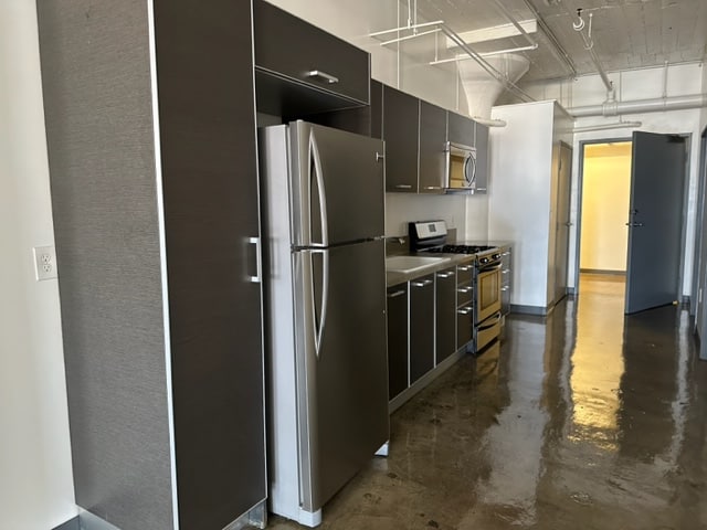 Building Photo - 1308 Factory Pl