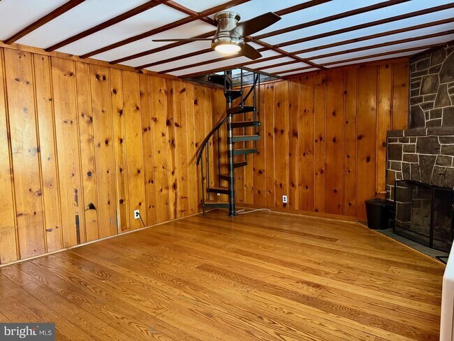 Foto del edificio - 1176 Stokes Rd