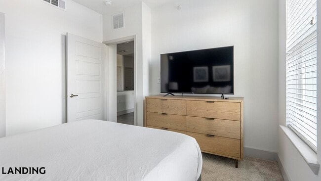 Foto del edificio - 8110 Blue Goose Rd