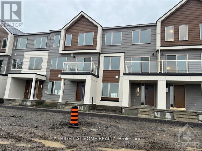 Building Photo - 26 Limnos Ln