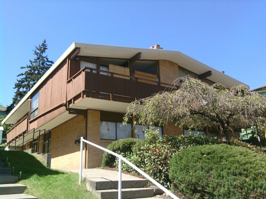 Primary Photo - 3403-07 22nd Ave W