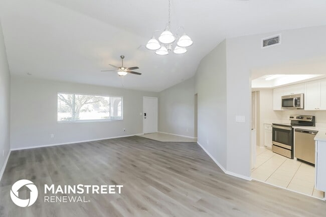 Building Photo - 5113 Roble Ave