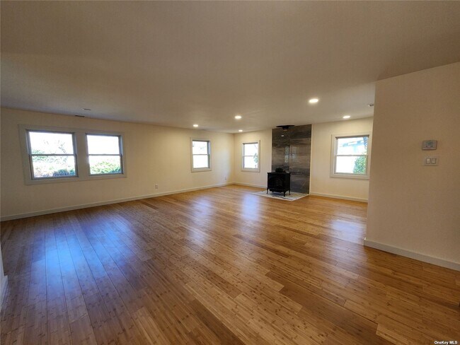 Building Photo - 24 Malvern Ln