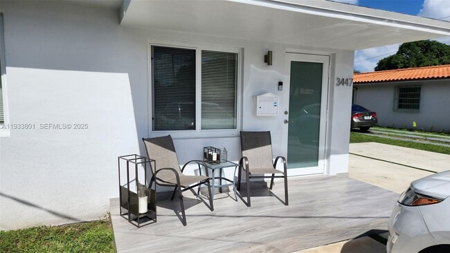 Foto del edificio - 3447 SW 23rd St