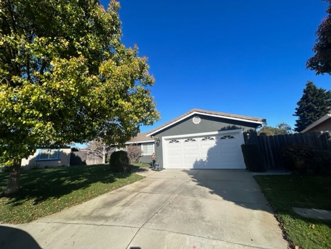 Building Photo - Spacious 3 Bedroom House in San Leandro