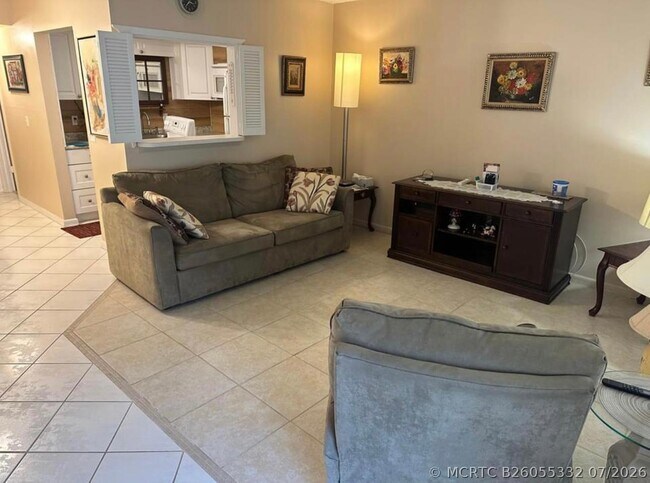 Foto del edificio - 30 Westbury Cir
