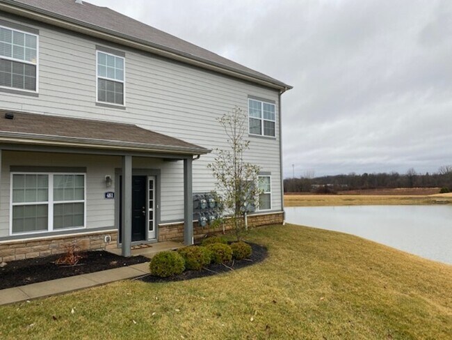 Foto del edificio - 481 Redwood Ln