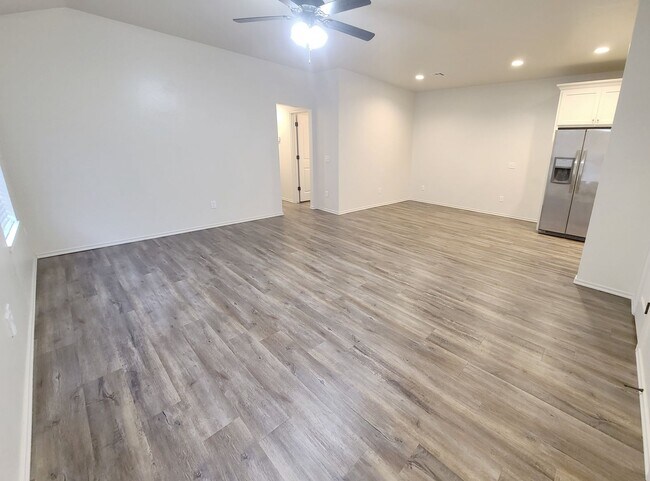 Foto del edificio - Newer Duplex in Edmond