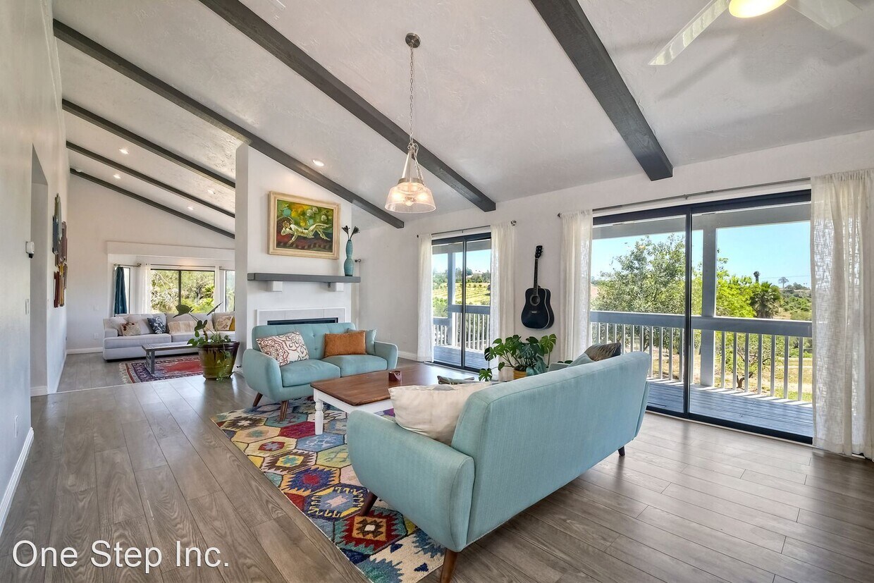 Foto principal - 3 br, 2 bath House - 803 El Paisano Dr