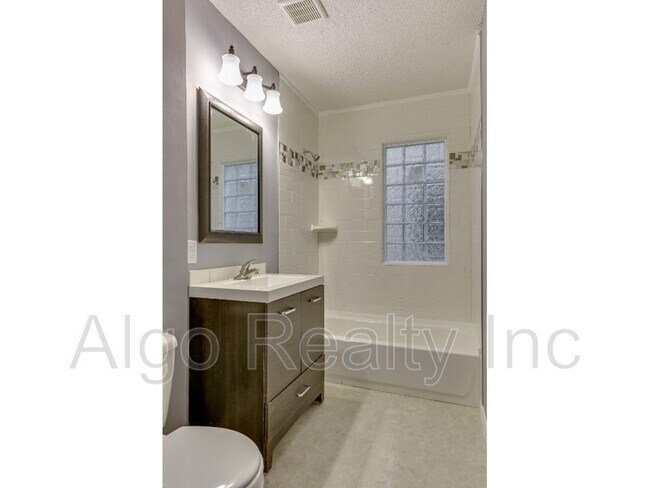 Foto del edificio - 3822 N Lyndale Ave