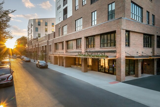 Entrada residencial - Price Avenue - GreenHouse Short North