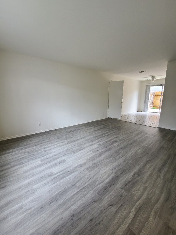 Building Photo - 4425 Farquhar Ave