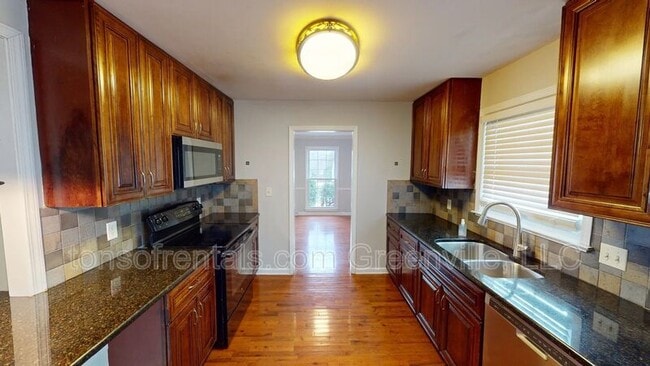 Building Photo - 4597 Coach Hill Dr