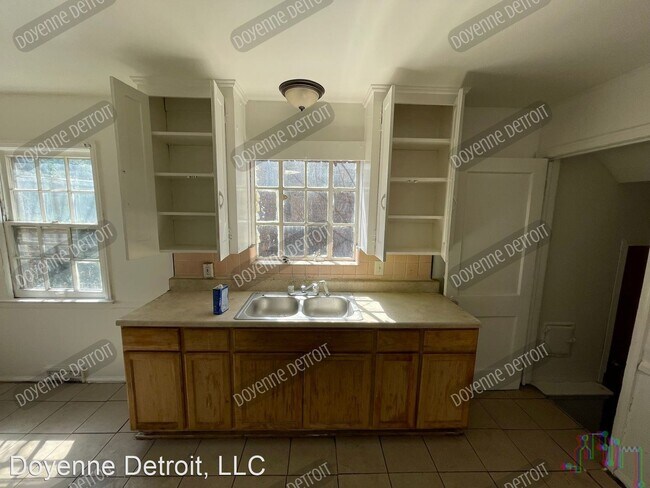 Foto del edificio - 3 br, 1 bath House - 16217 Robson