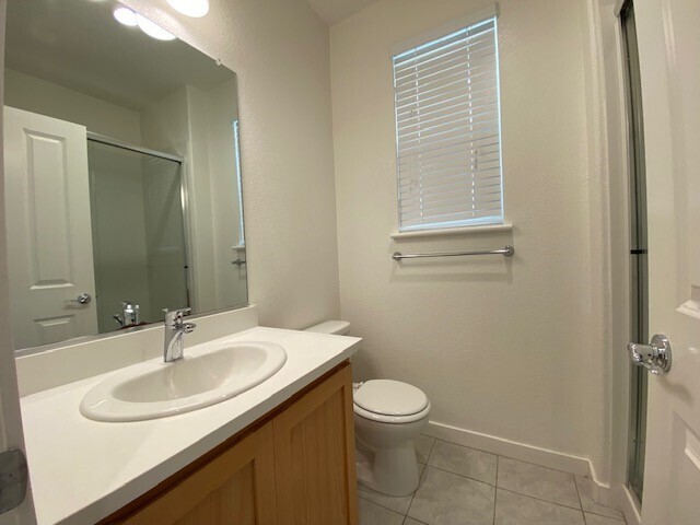 Foto del edificio - Beautiful New Home For Rent in Roseville!