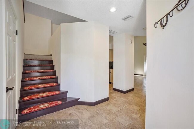 Foto del edificio - 1714 Shoreside Cir