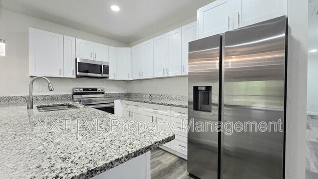 Foto del edificio - 5050 Jones Dr