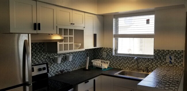 Foto del edificio - 615 NE 7th St