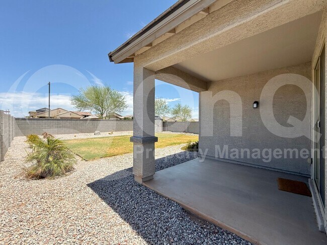 Building Photo - 17864 W Paraiso Dr