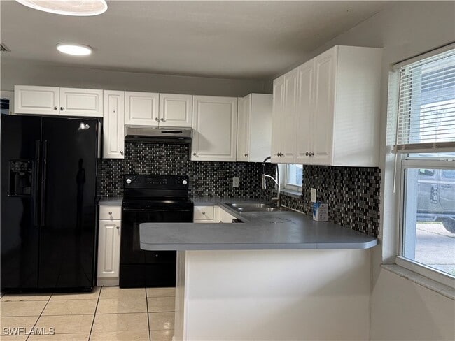 Building Photo - 2328 Country Club Blvd