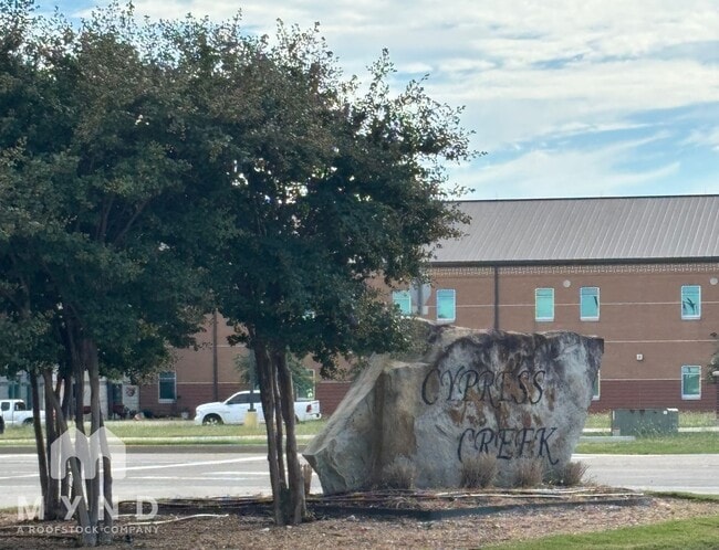 Foto del edificio - 1122 Buckingham Dr