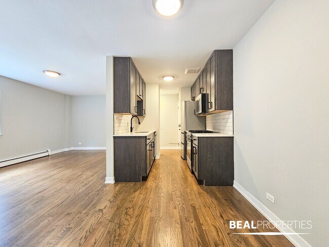 Foto del edificio - 452 W Oakdale Ave