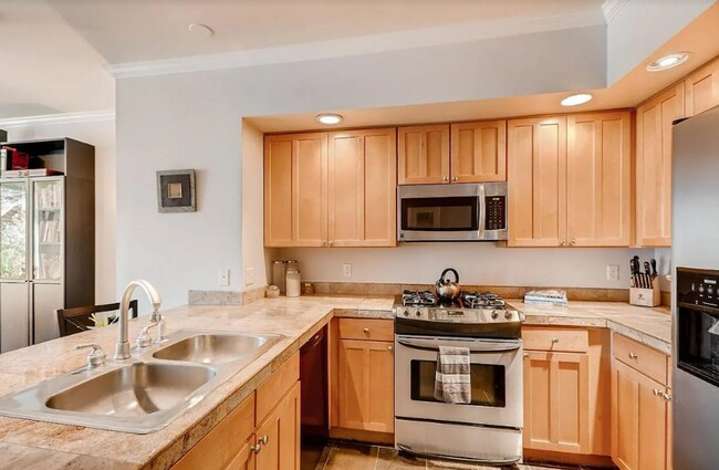 Foto del edificio - Excellent 2 Bedroom and Great location