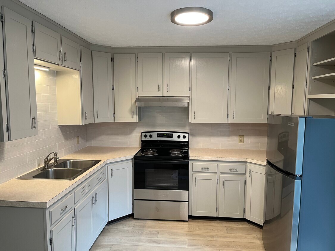 Foto principal - 222 Lindale Ave