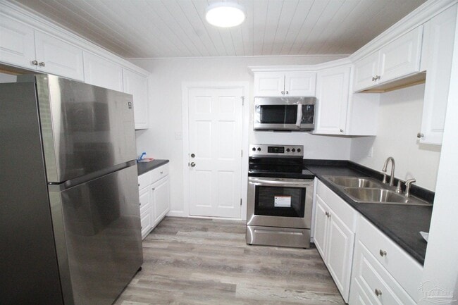 Building Photo - 5523 Shell