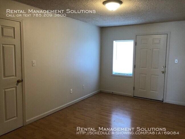 Building Photo - 2111 NW Topeka Blvd