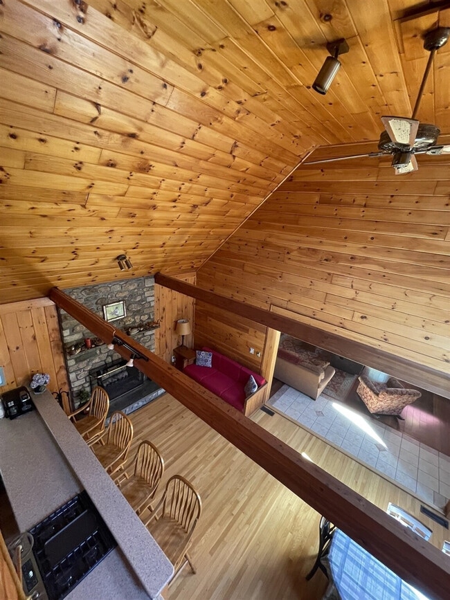 Building Photo - 10 Deer Cir