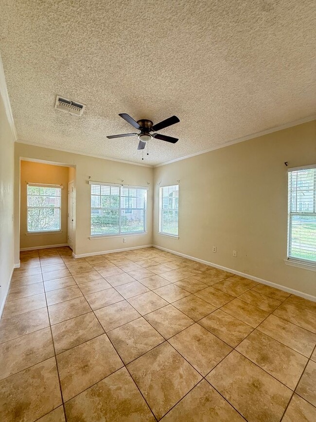 Foto del edificio - Newly listed 2/2 Condo in the heart of San...