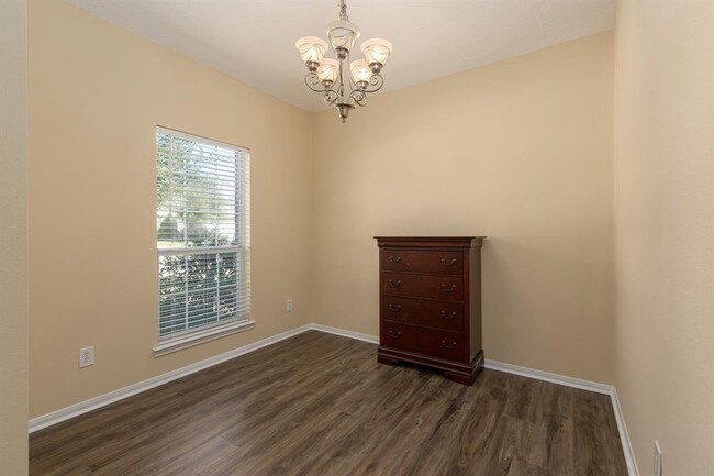 Foto del edificio - 27523 Rebecca Field Ln