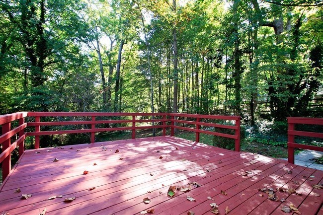 Building Photo - 401 Hickok Ct