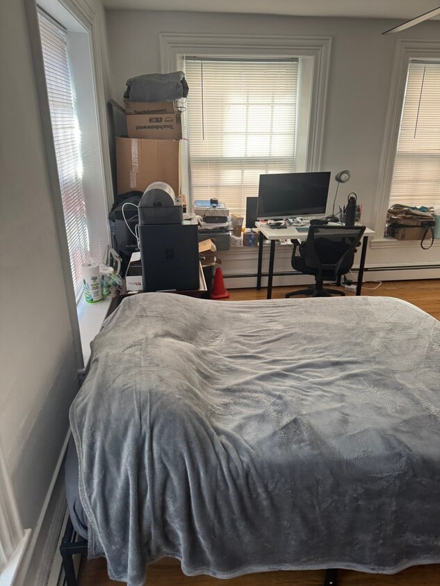 Building Photo - 24 Joy St