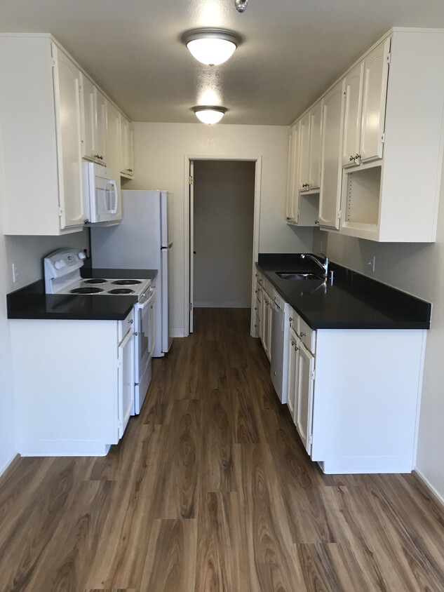 Foto principal - 907 Bosworth St