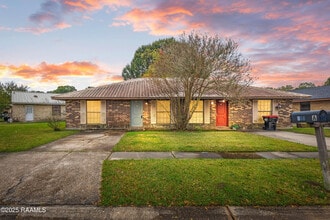 Building Photo - 504 Knollwood Cir