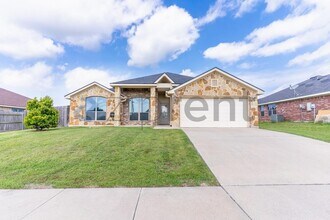 Building Photo - 1803 Jesse Dr