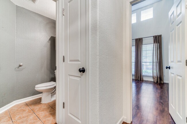 Foto del edificio - 10811 Marot Fld