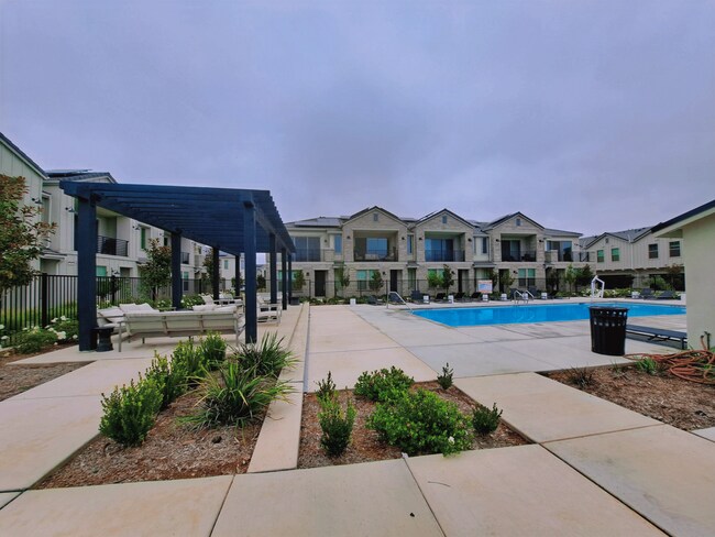 Foto del edificio - Experience Comfort and Style in This Venet...