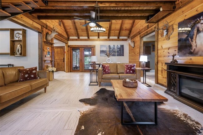 Building Photo - 358 Bridgeview Dr